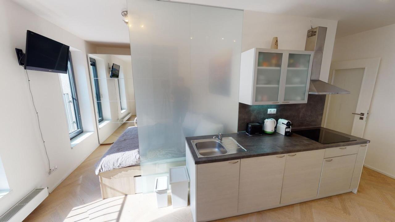 Apartmán Onsite Free Garage Parking, 10min Centre By Bus